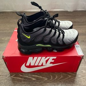 AIR VAPORMAX PLUS
